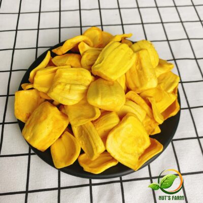 Trong mít có nhiều chất xơ tự nhiên, khi được sấy mà không tẩm đường vẫn giữ được phần lớn lượng xơ này, giúp cải thiện hệ tiêu hóa, hỗ trợ nhu động ruột và phòng tránh táo bón.